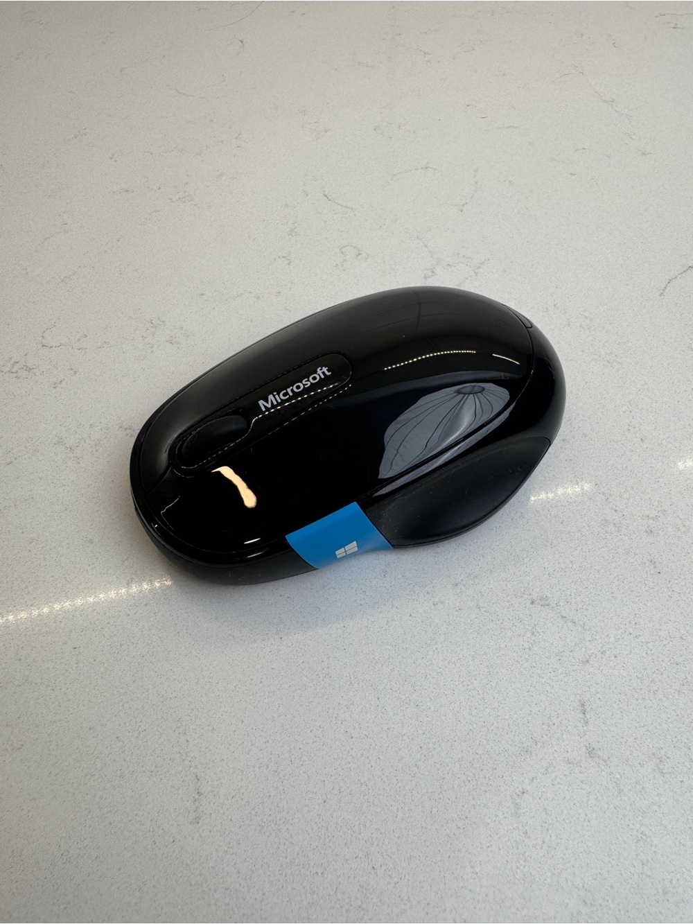 Microsoft Sculpt Comfort Mouse